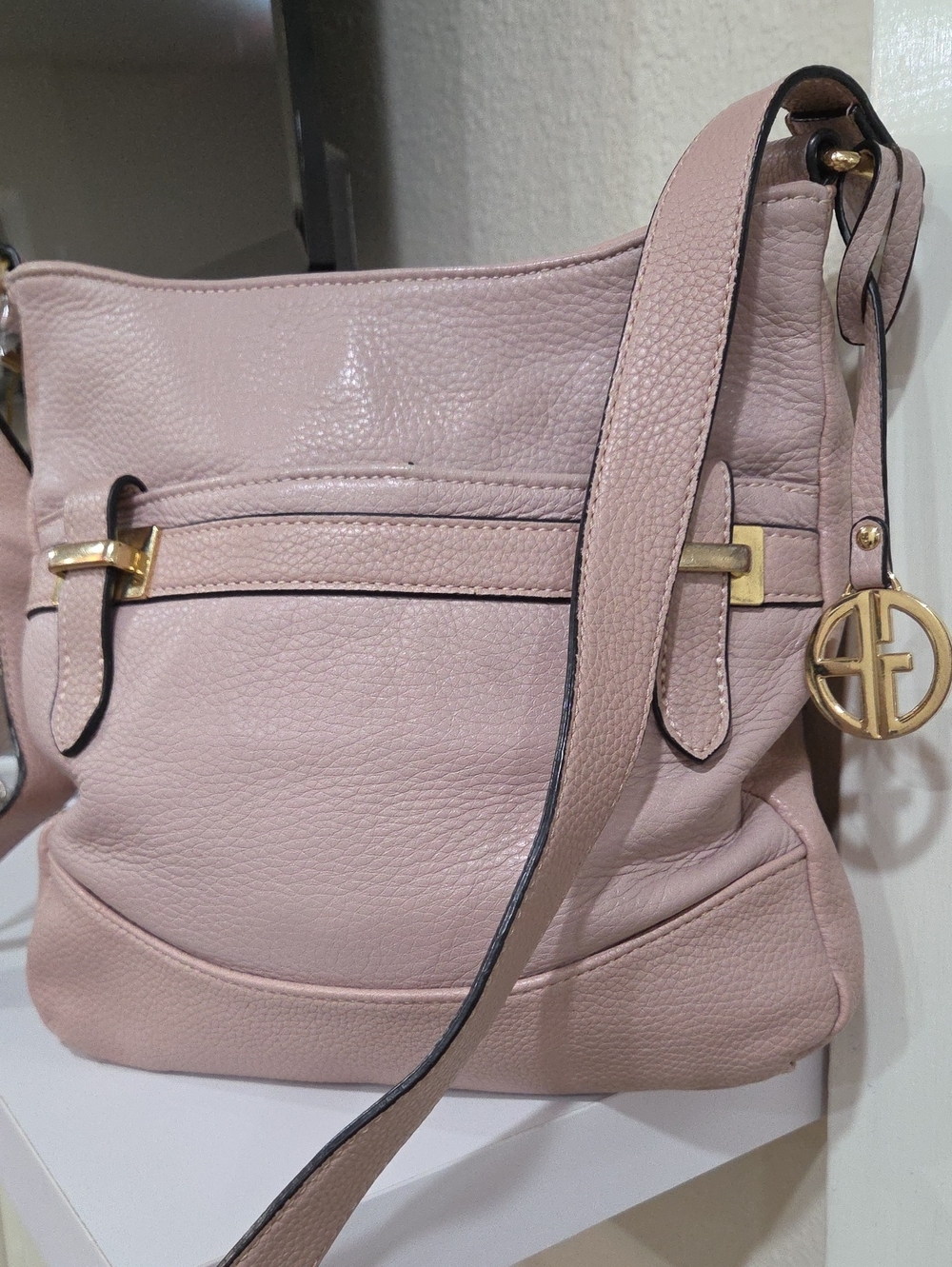Giani Bernini Blush Pink Leather Shoulder Bag with Gold Charm - Picture 1 of 4